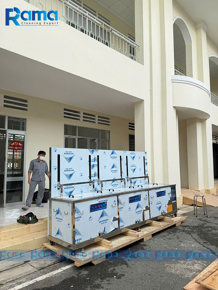bể rửa siêu âm công nghiệp