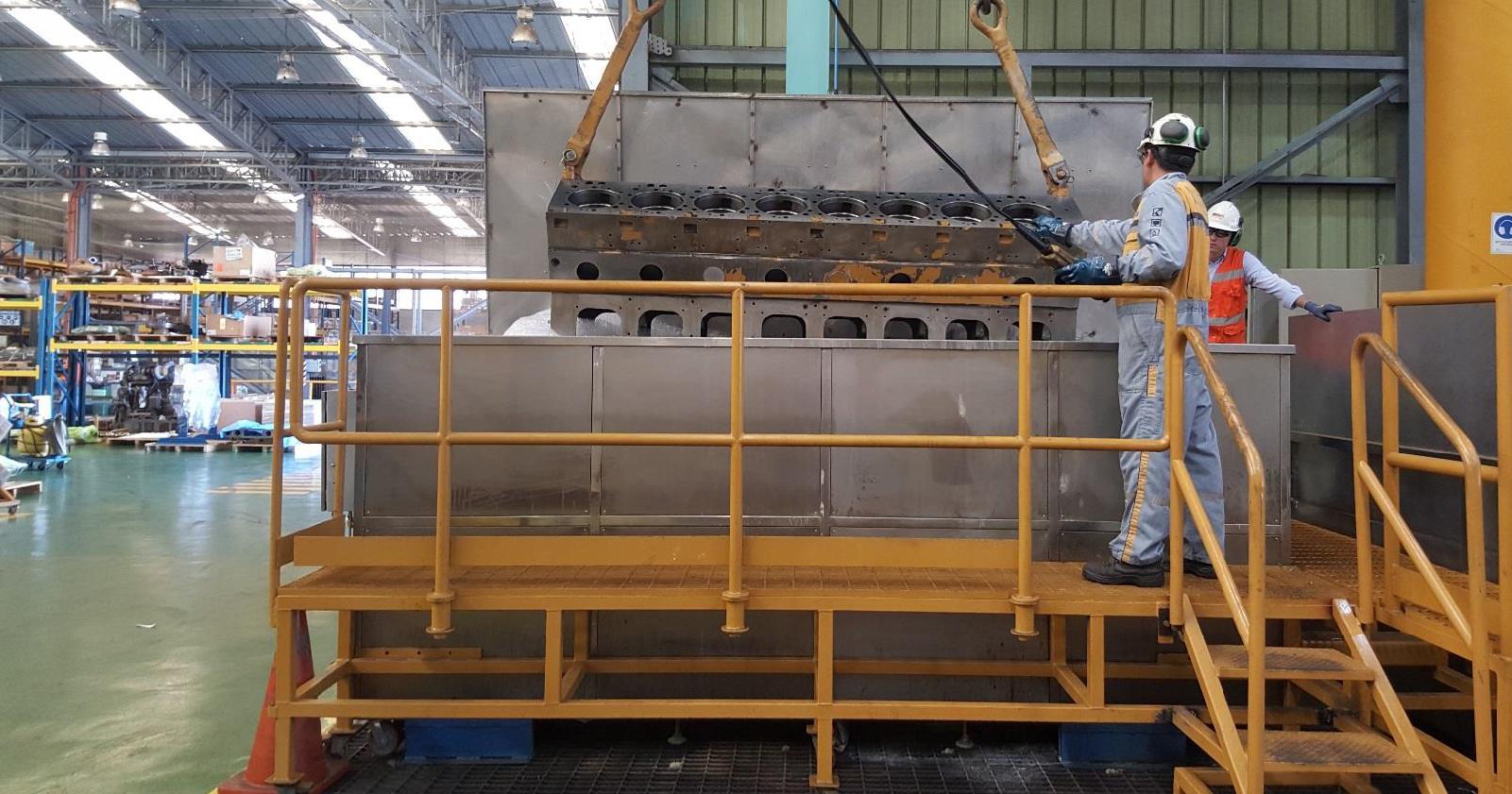 So sánh với bể đơn và lời khuyên khi lựa chọn máy rửa siêu âm công nghiệp 3 bể