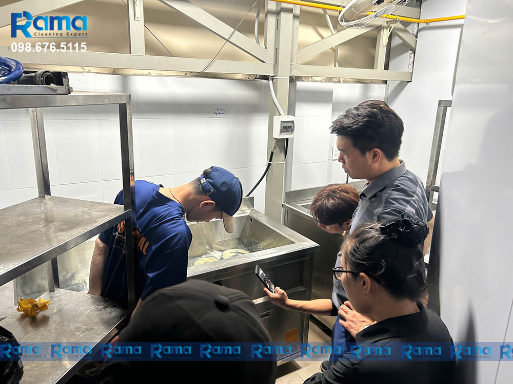 máy rửa bát siêu âm