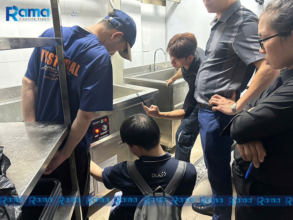 máy rửa bát siêu âm