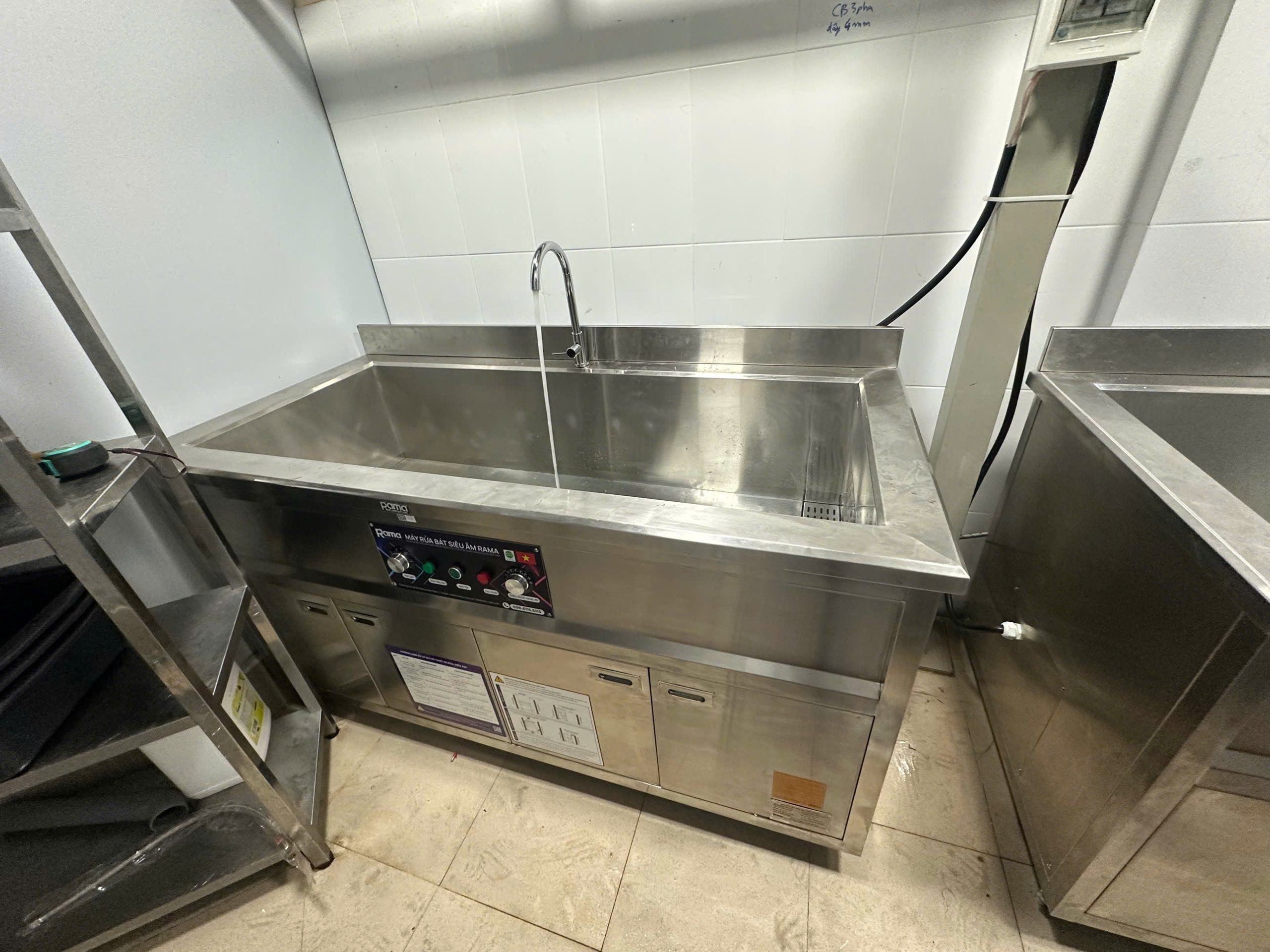 máy rửa bát siêu âm