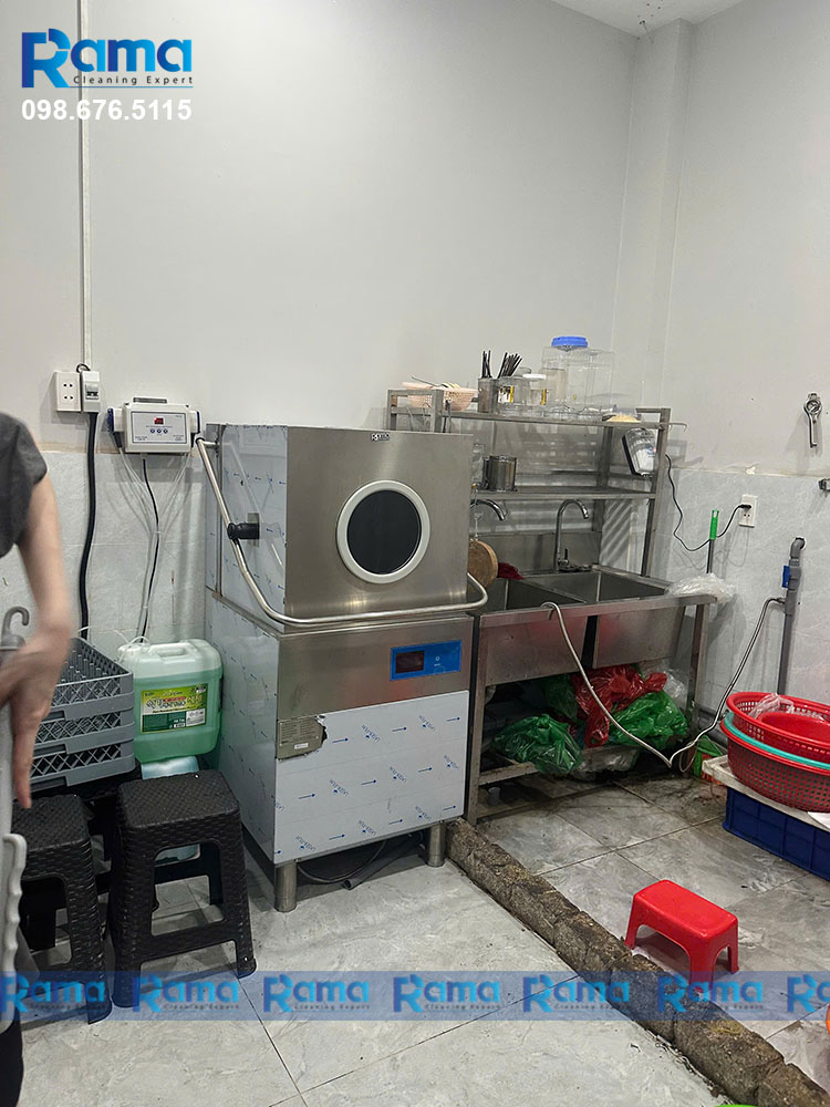 máy rửa bát công nghiệp