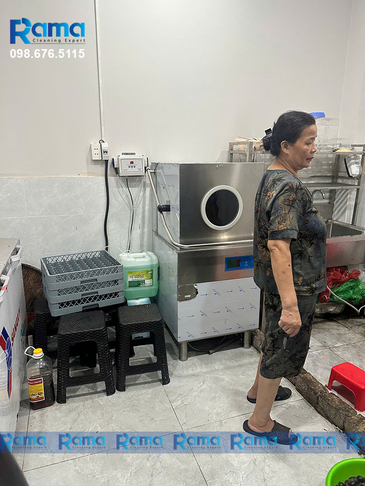 máy rửa bát công nghiệp