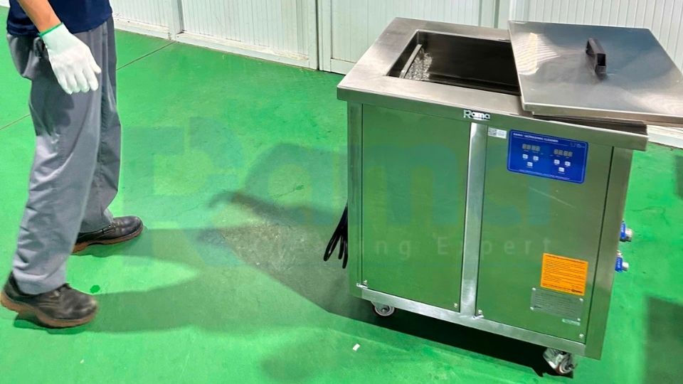 Dự án bàn giao máy rửa sóng siêu âm công nghiệp Rama GM61L